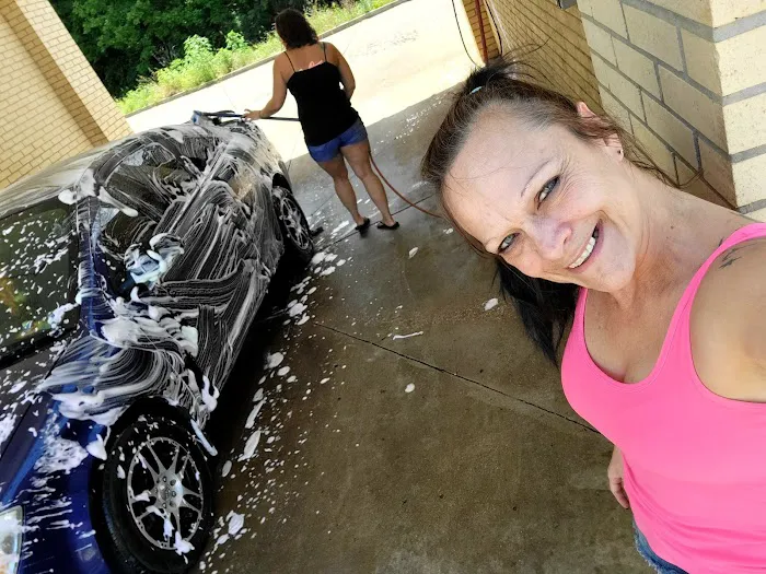 TRIPLE SHINE CARWASH Picture 6