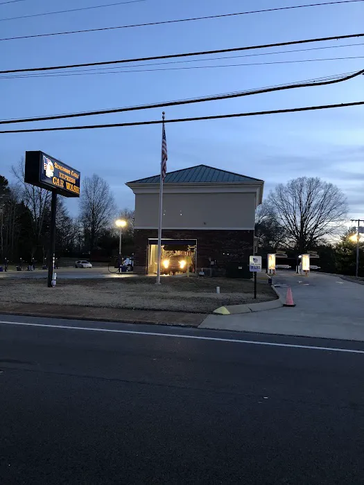 Screaming Eagle Express Car Wash Picture 2