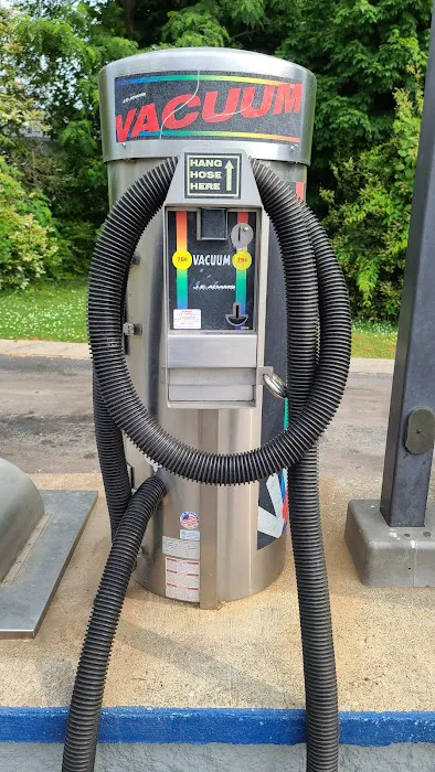 Wildcat Car Wash Picture 1