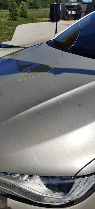 Busy B’s Car Wash Picture 2