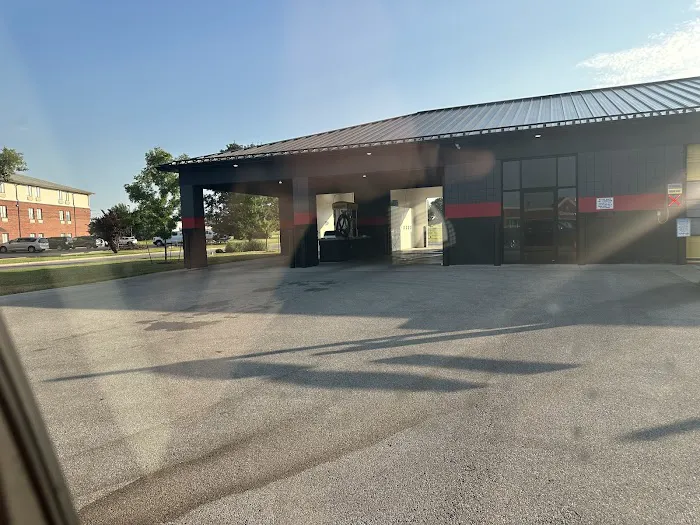 Busy B’s Car Wash Picture 9