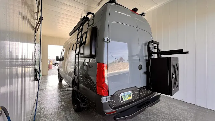 Whistle Express Car Wash Picture 1