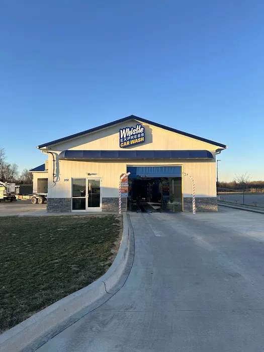 Whistle Express Car Wash Picture 3