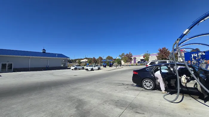 Whistle Express Car Wash Picture 4