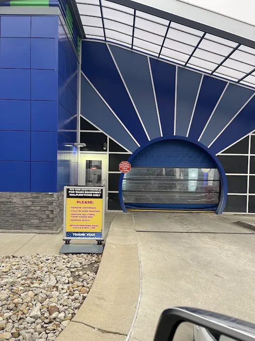 Zips Car Wash Picture 1