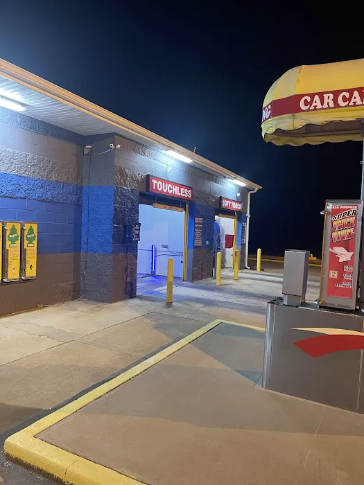 Etown fast lube & Auto wash Picture 2