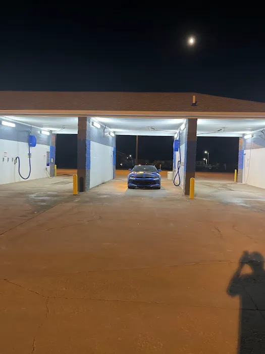 Etown fast lube & Auto wash Picture 8