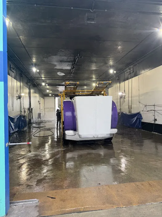 Blue Beacon Truck Wash of Glendale, KY Picture 9