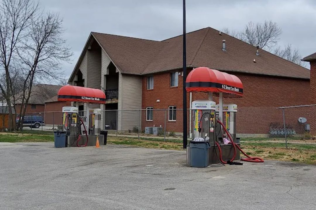 E-Z Street Car Wash