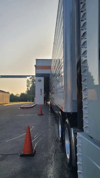 PRIDE Truck Wash - Shepherdsville Picture 5