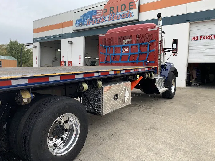 PRIDE Truck Wash - Shepherdsville Picture 7