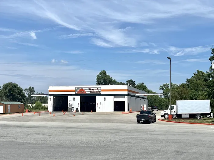 PRIDE Truck Wash - Shepherdsville Picture 4