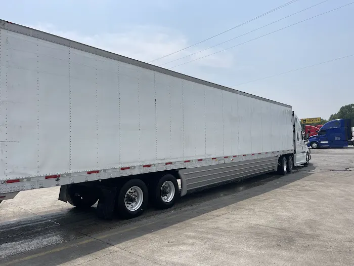 PRIDE Truck Wash - Shepherdsville Picture 10
