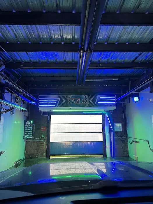 Eastland Auto Wash Picture 3