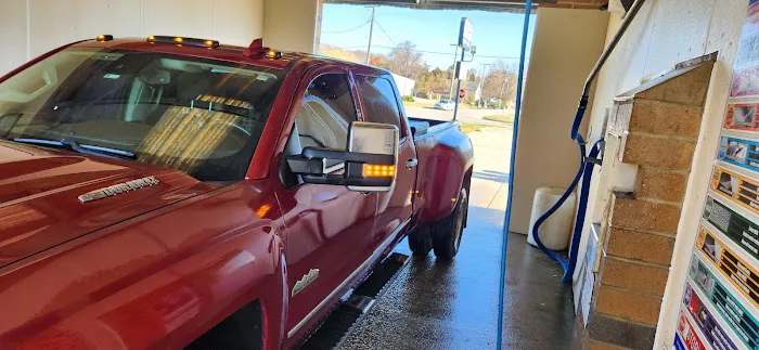 Irish Suds Car Wash Seneca Picture 1