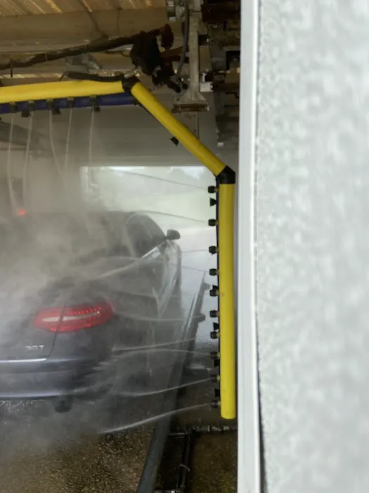 Irish Suds Car Wash Seneca Picture 6