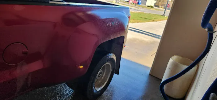 Irish Suds Car Wash Seneca Picture 4