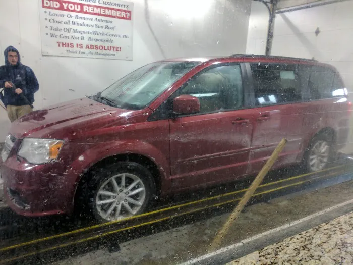 WashCove Car Wash Picture 4