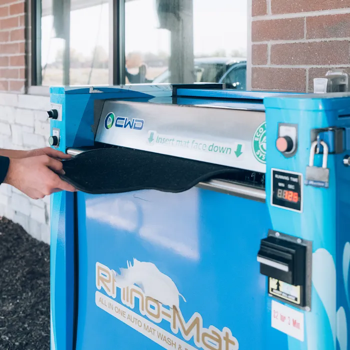 WashCove Car Wash Picture 10