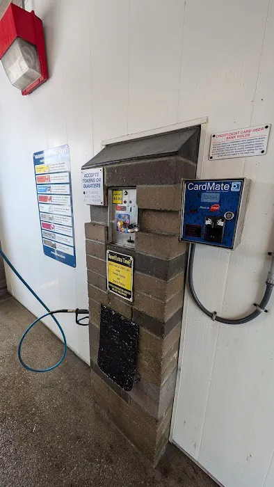 Gorilla Car Wash Picture 1