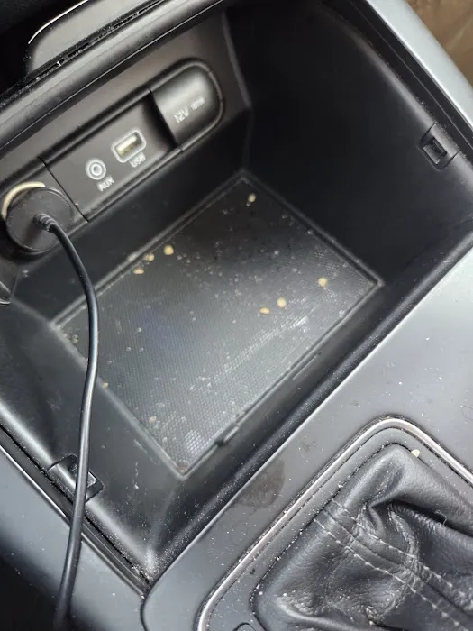 Parkway Auto Laundry Picture 9