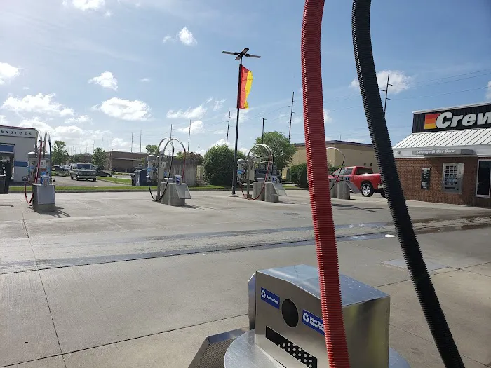 Crew Carwash Picture 4