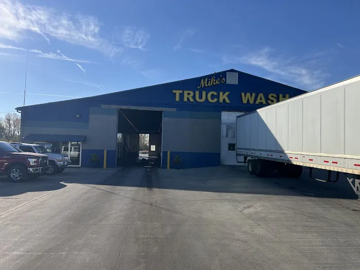Mike's Five Star Truck Wash Picture 1