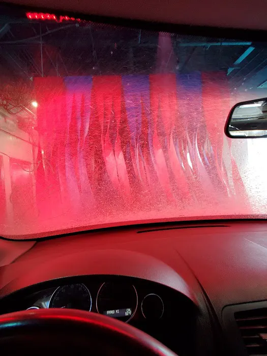 Crew Carwash Picture 8