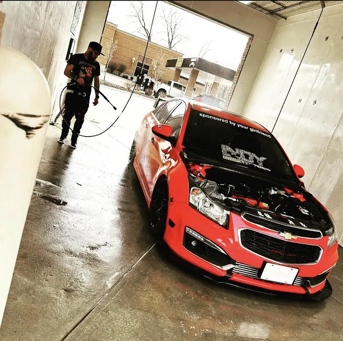 Crew Carwash Picture 7