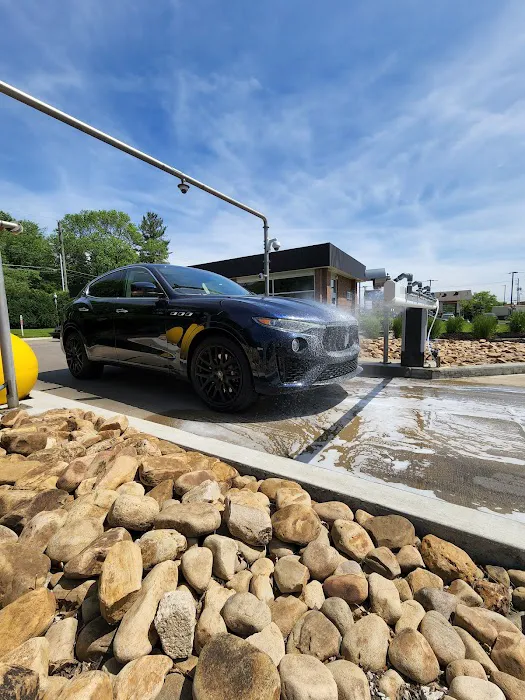 Crew Carwash Picture 7