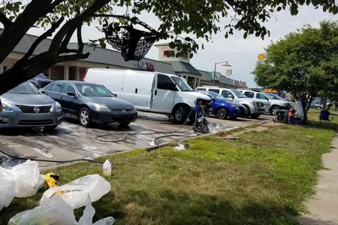 R&T HAND CAR WASH LLC