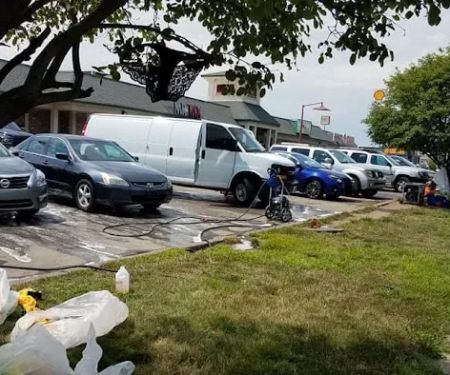 R&T HAND CAR WASH LLC