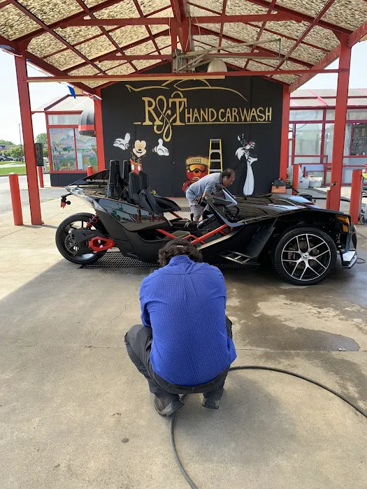 R&T HAND CAR WASH LLC Picture 2