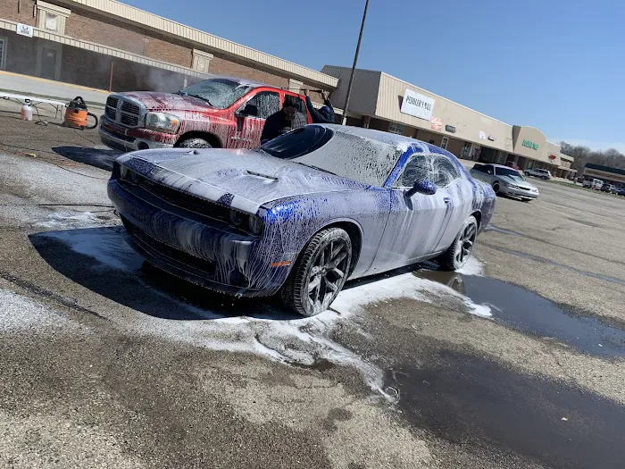 R&T HAND CAR WASH LLC Picture 5