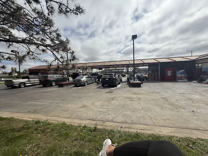 R&T HAND CAR WASH LLC Picture 7