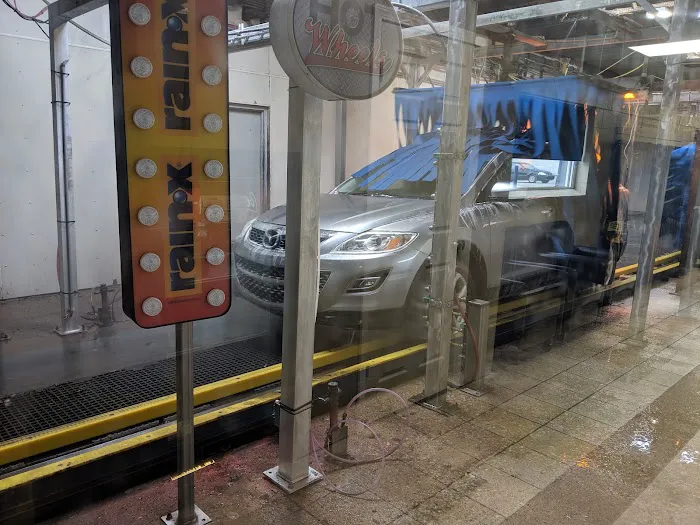 Sparkling Image Car Wash Picture 3