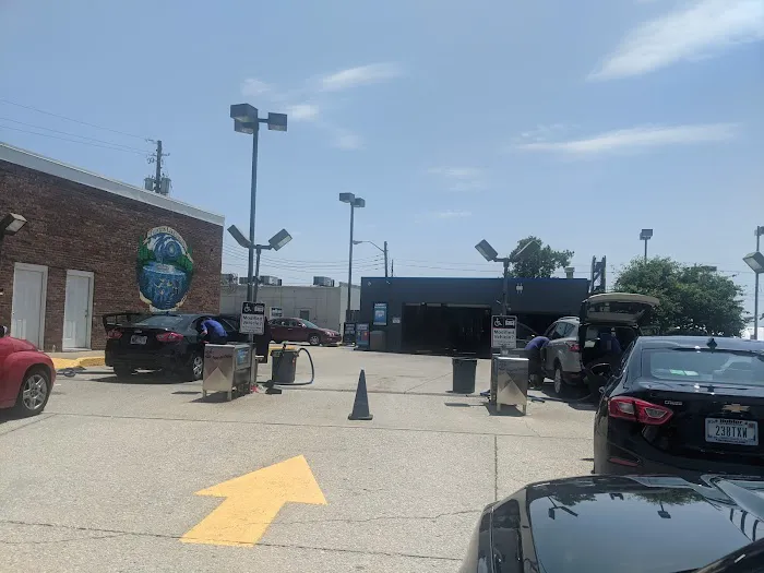 Sparkling Image Car Wash Picture 1