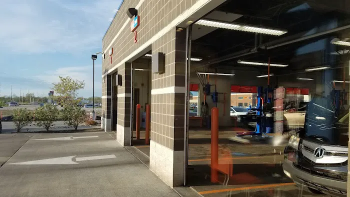 Prime Car Wash Picture 6