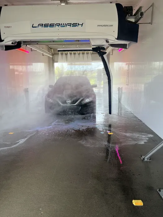 Big Splash Car Wash Picture 9