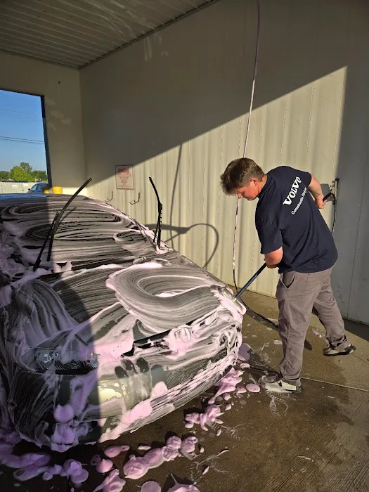 Clean-N-Go Car Wash Picture 9