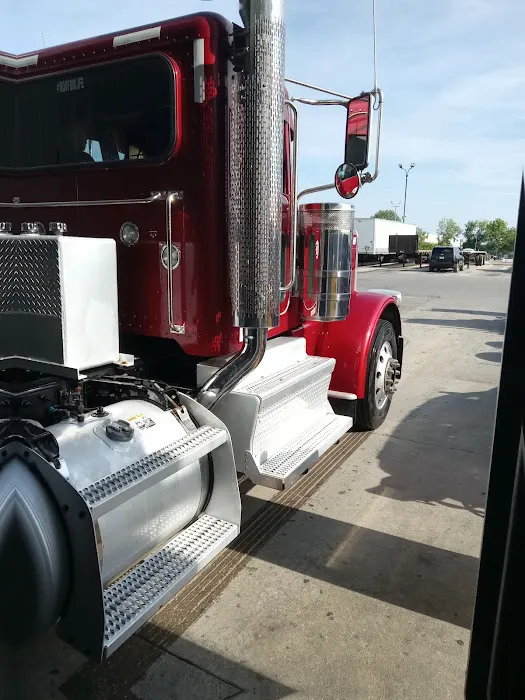 First Class Truck Wash Picture 2