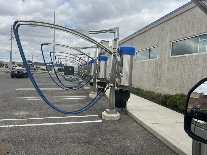 Brad's Car Wash Franklin Picture 10