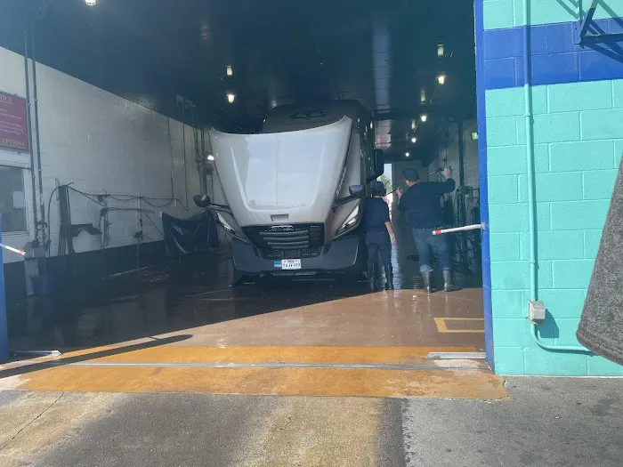 Blue Beacon Truck Wash of Whiteland, IN Picture 6