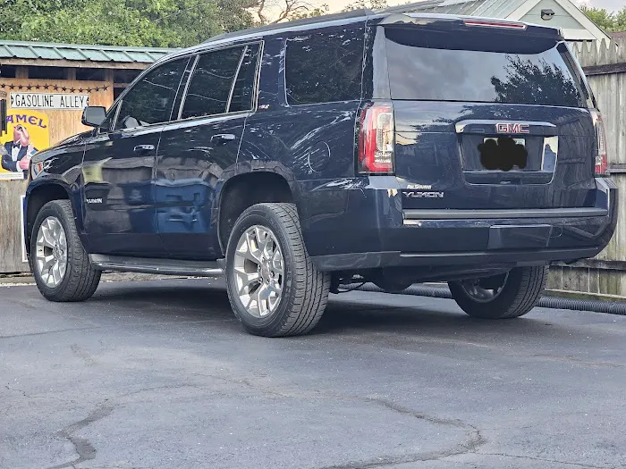 Crew Carwash Picture 5