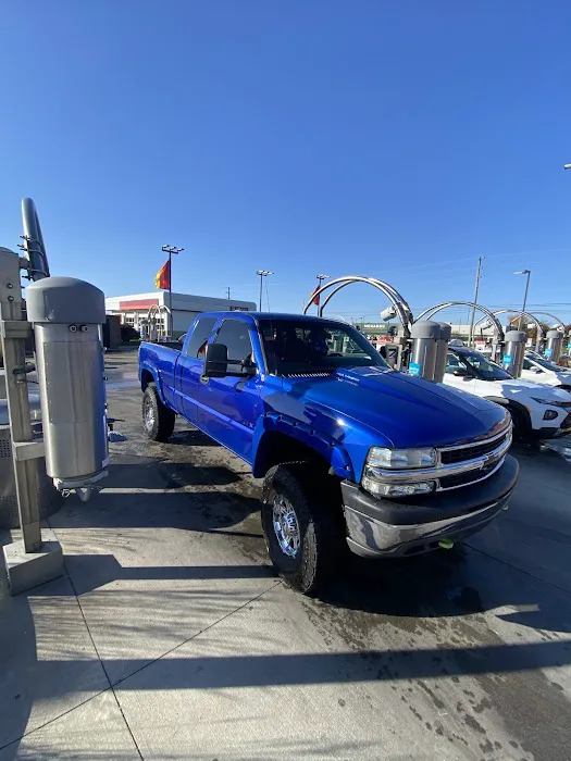 Crew Carwash Picture 9