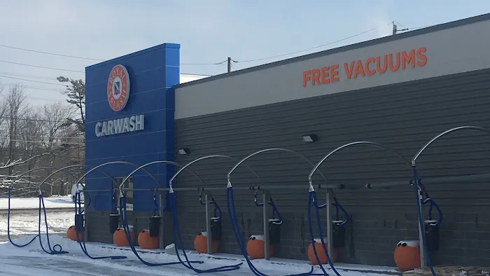 Royal Splash Car Wash Picture 2