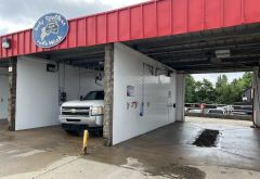 Indy Spotless Auto & Pet Wash photo 3