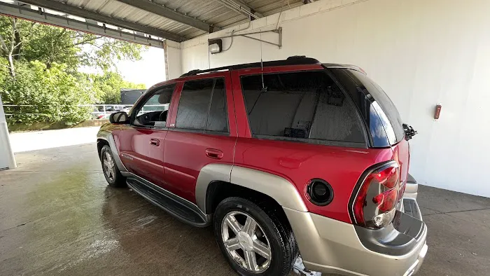 Indy Spotless Auto & Pet Wash Picture 5