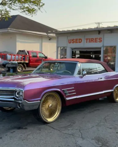 Brothers Hand Carwash & Tires Picture 4