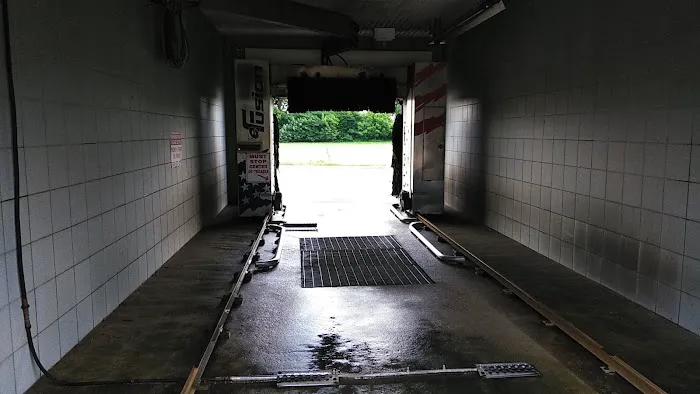 Patriot Car Wash Picture 4